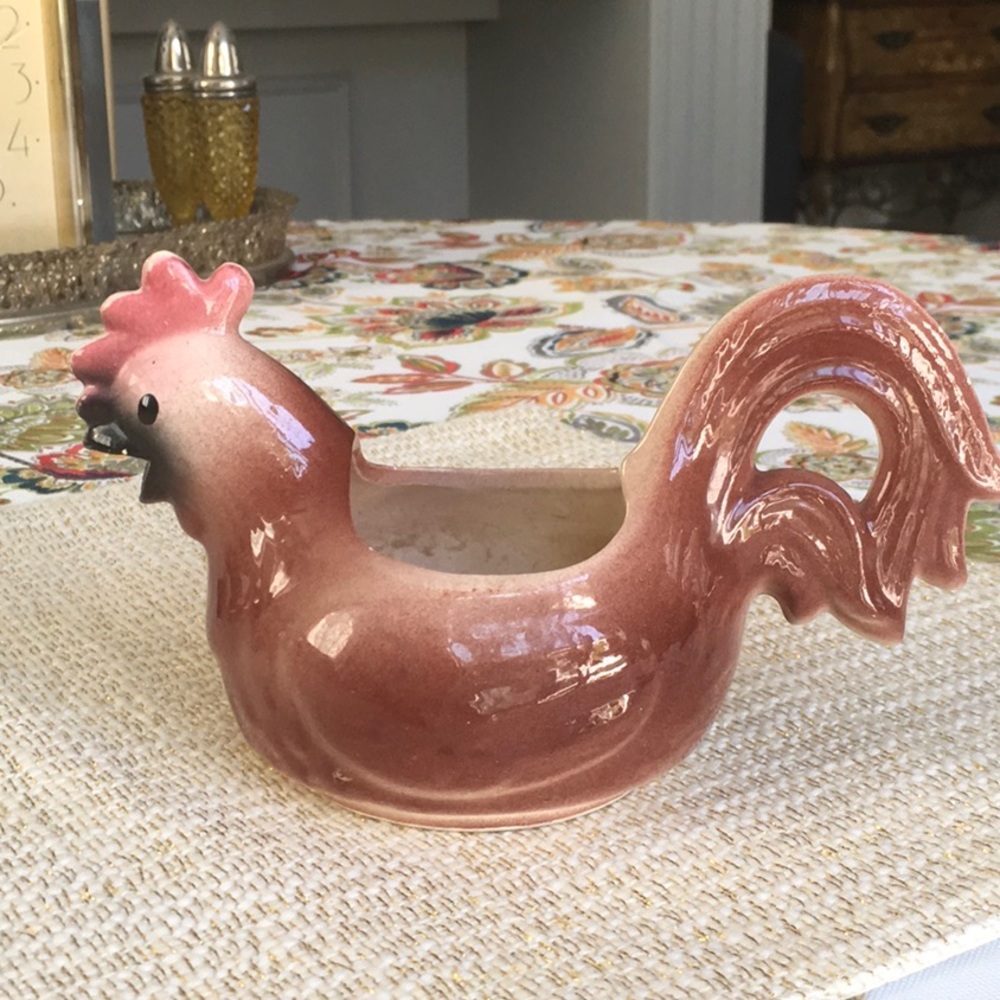 Farmhouse chic rooster pitcher